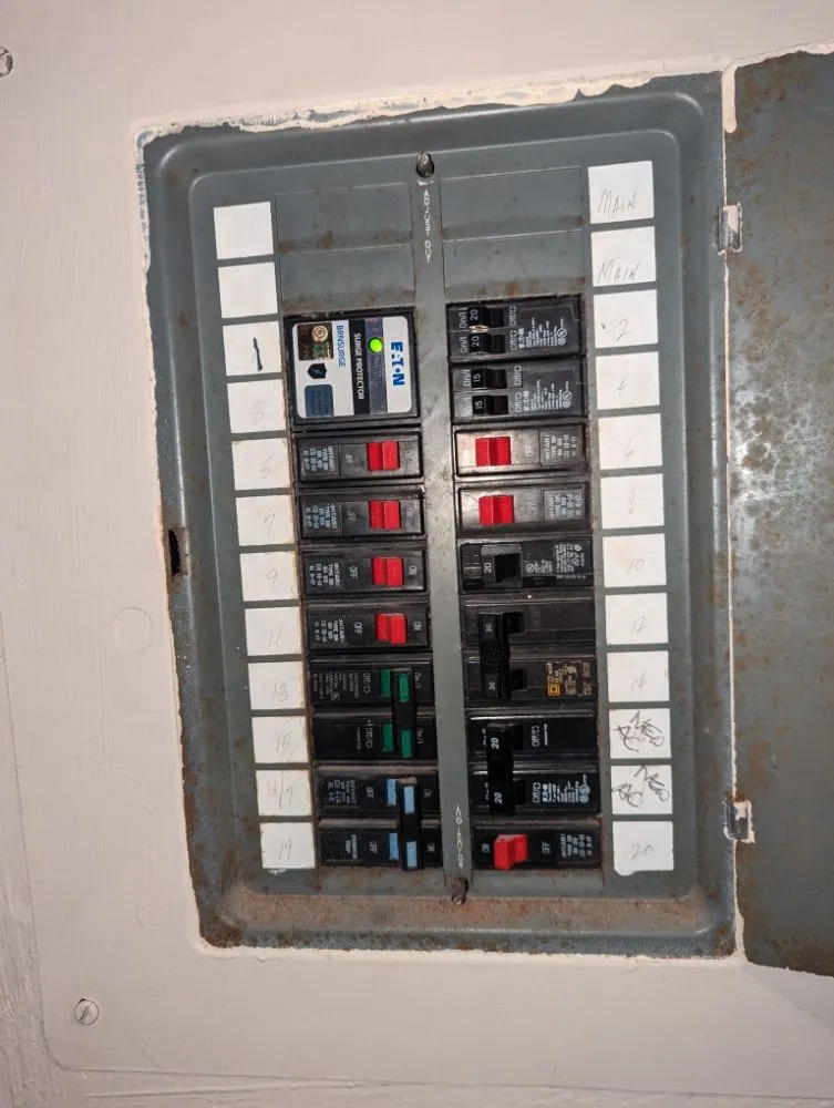 Affordable electrician providing circuit breaker repair in Urban Honolulu, HI - Certified Electrical Services