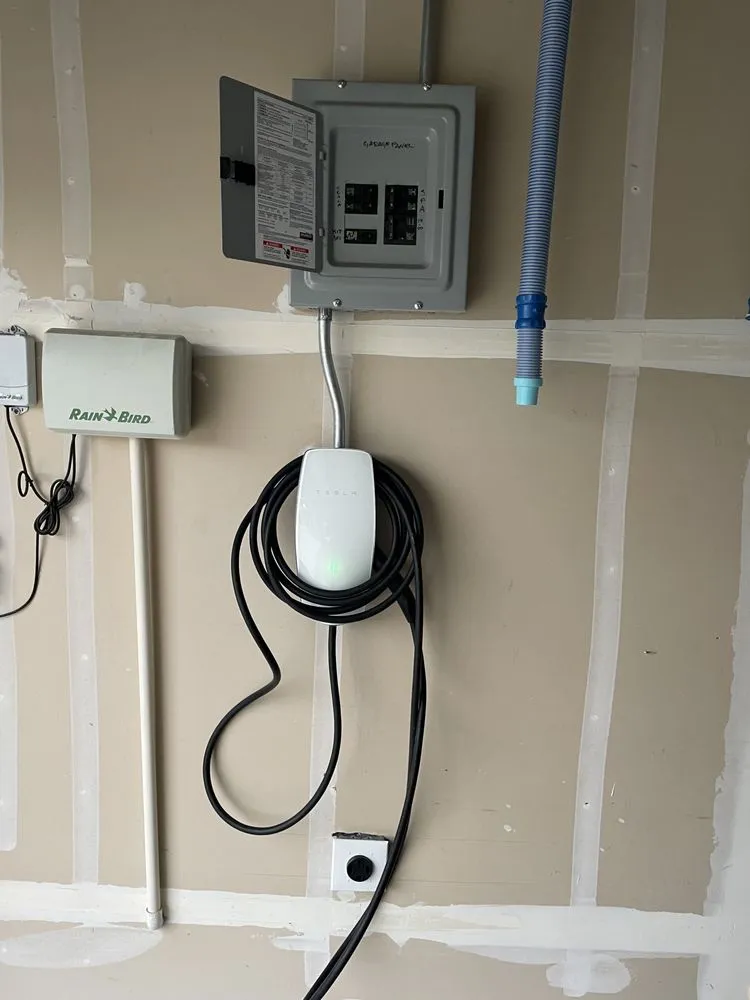 Slide of CEZ Electric and Maintenance