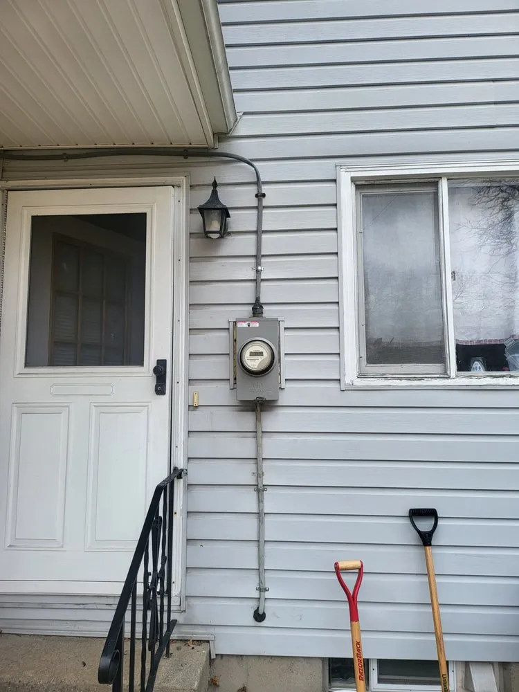Expert electrician providing electrical repair in Derby, NY - CFW Electric