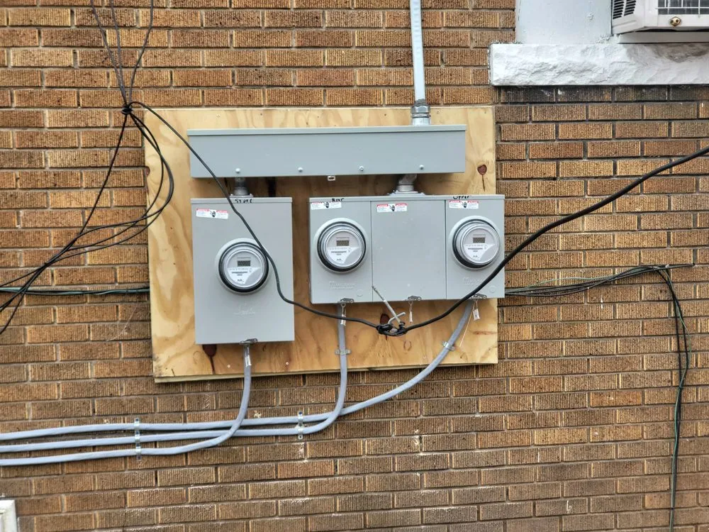 Affordable circuit breaker repair service in Derby, NY - CFW Electric