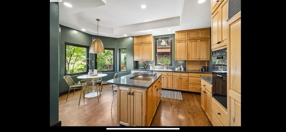 Slide of Chable Cleaning & Maintenance Services