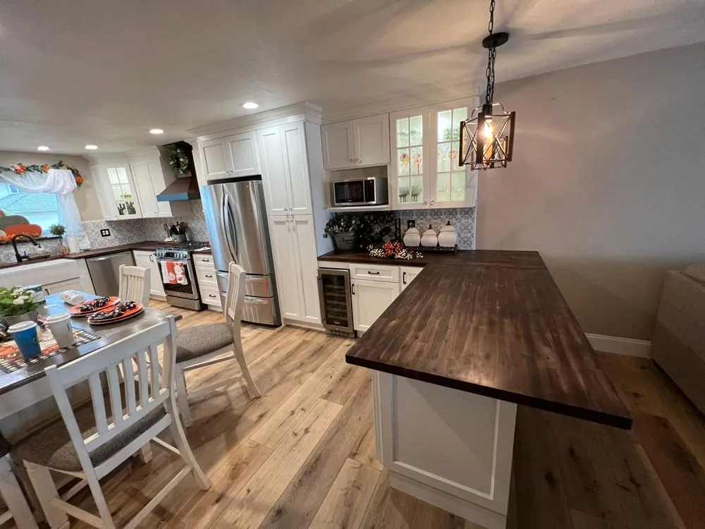 Slide of Chable Cleaning & Maintenance Services