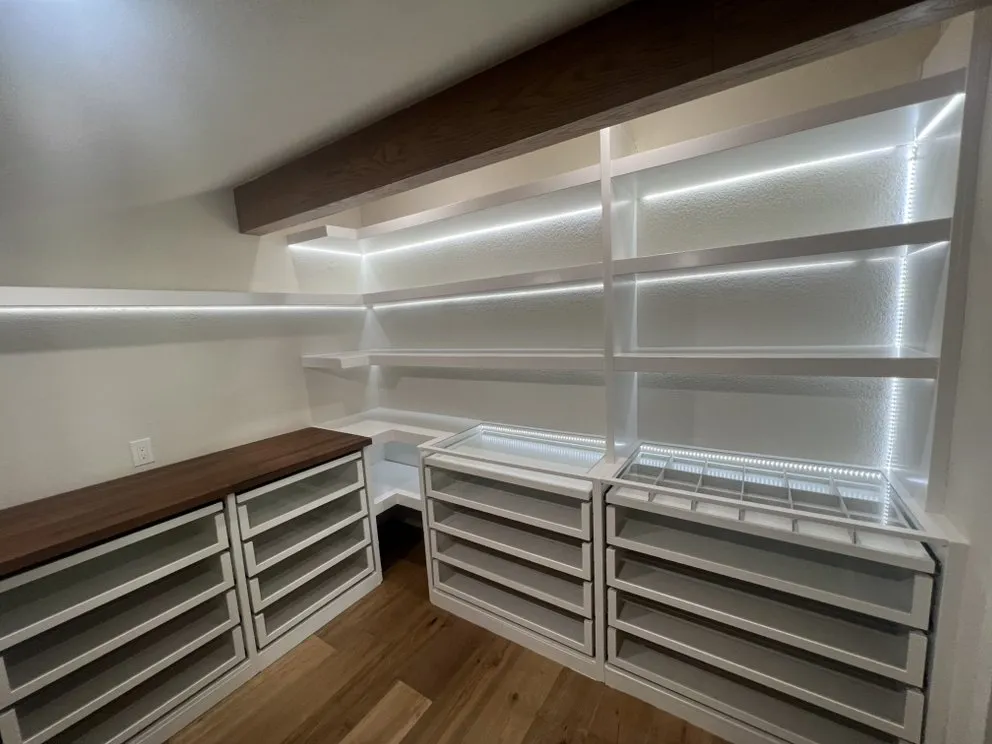 Slide of Chable Cleaning & Maintenance Services