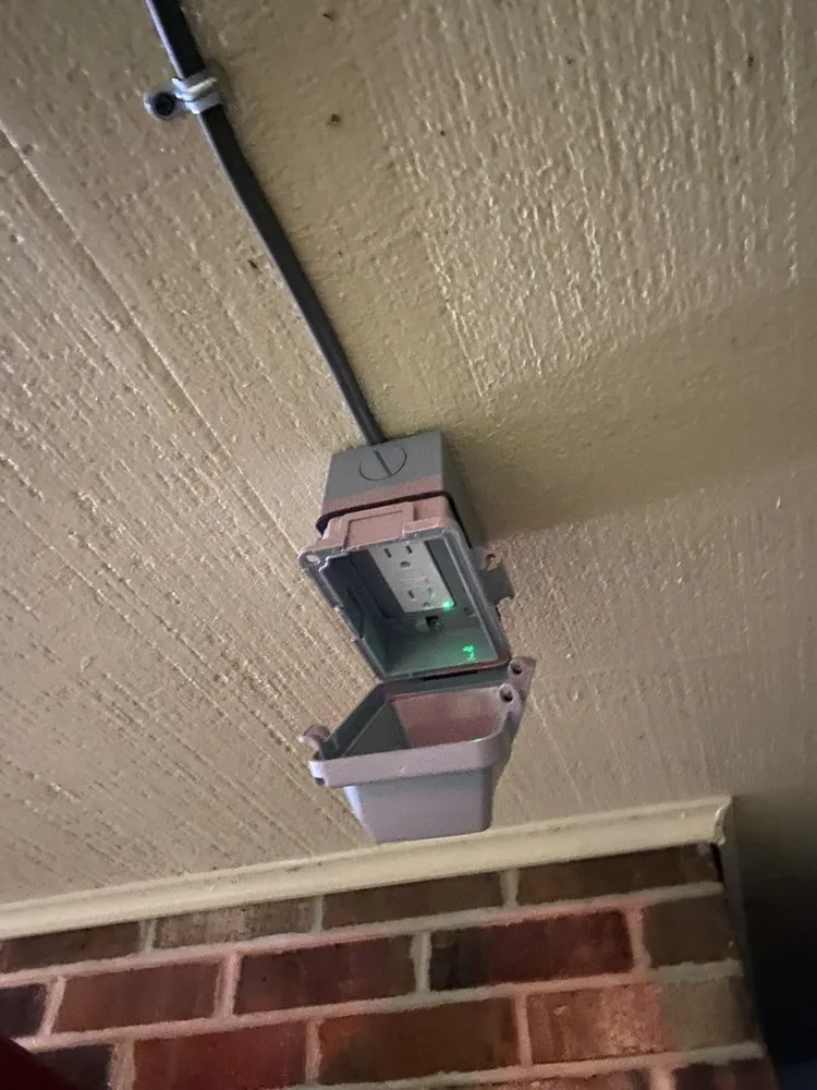 Slide of Chacon Electric B