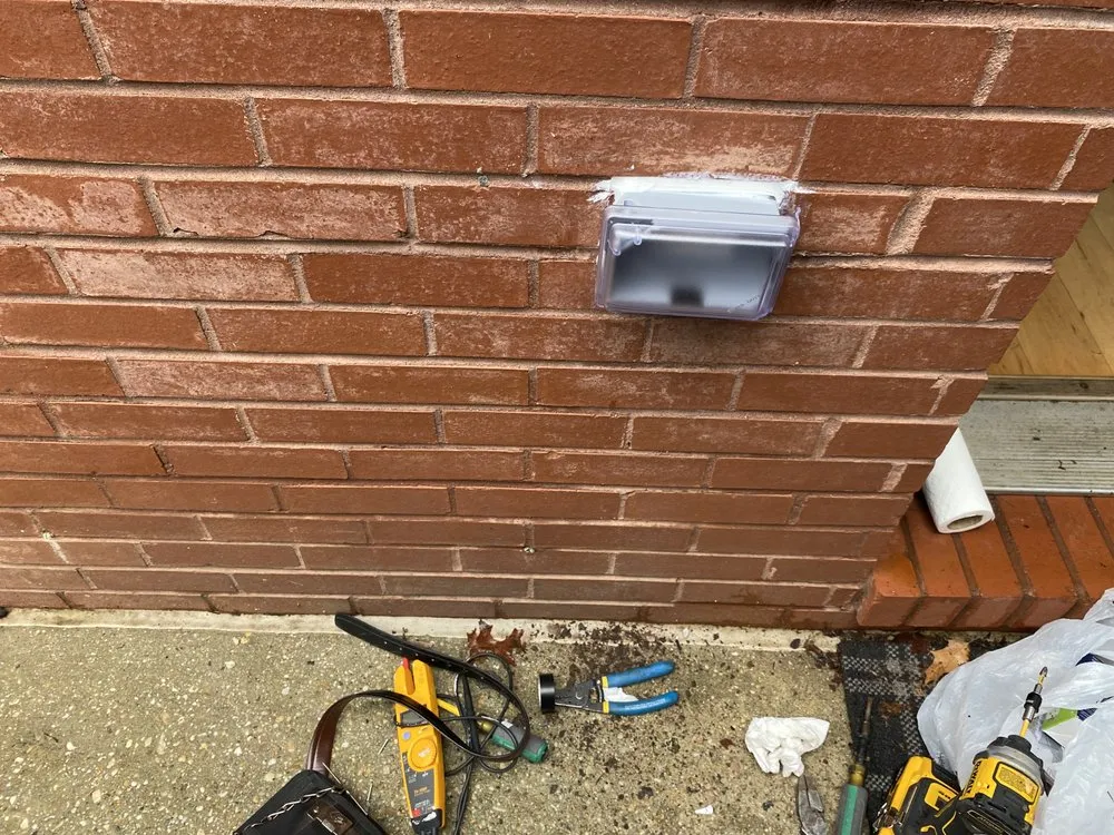 Slide of Chacon Electric B