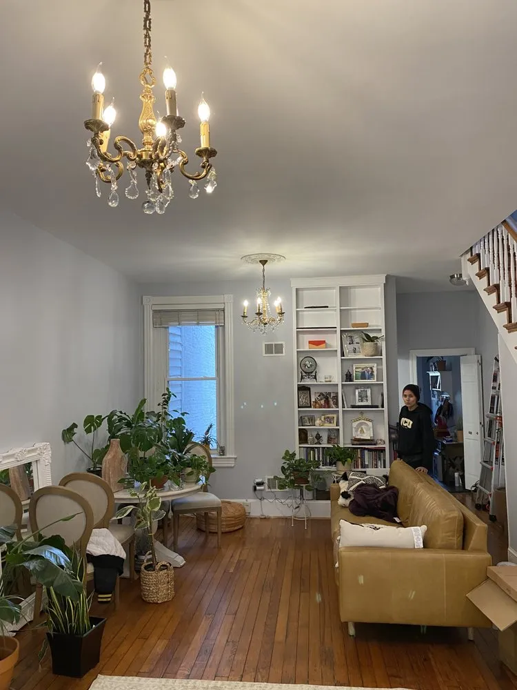 Slide of Chacon Electric B