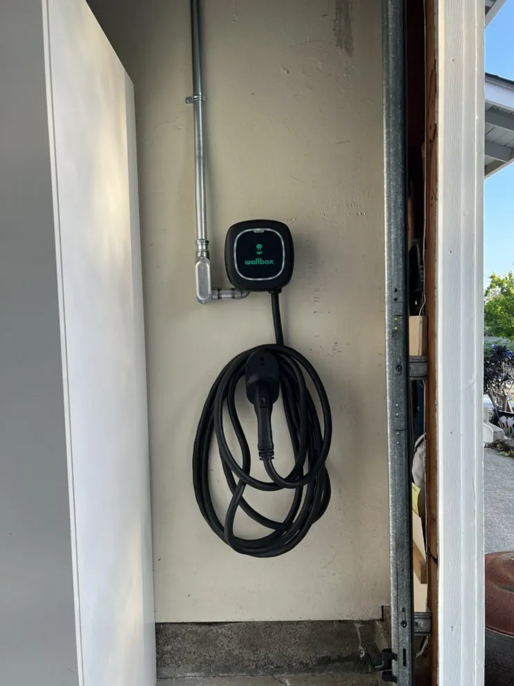 Slide of Charged Up EVs