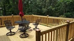 Licensed electrician providing circuit breaker repair in , 