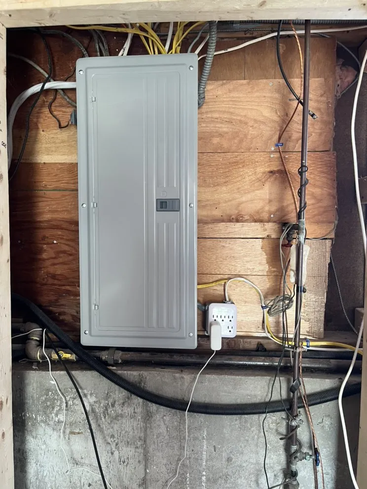 Slide of Charlie Eletrician