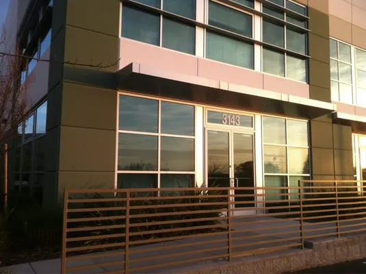 Chateau Electric Logo