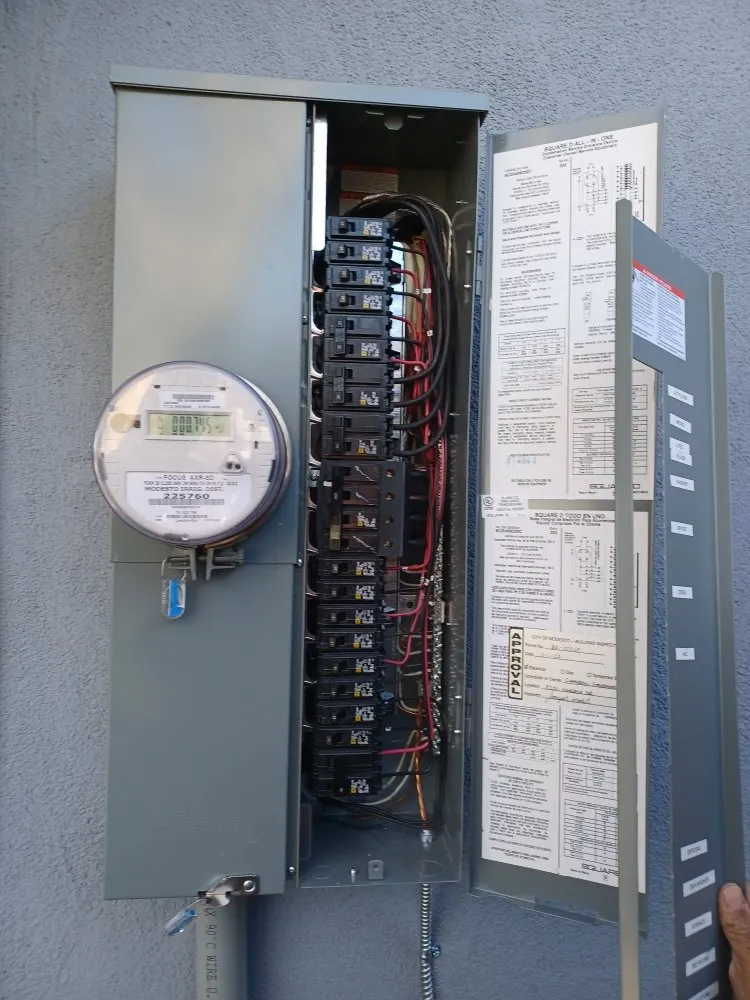 Slide of Chavos Electric