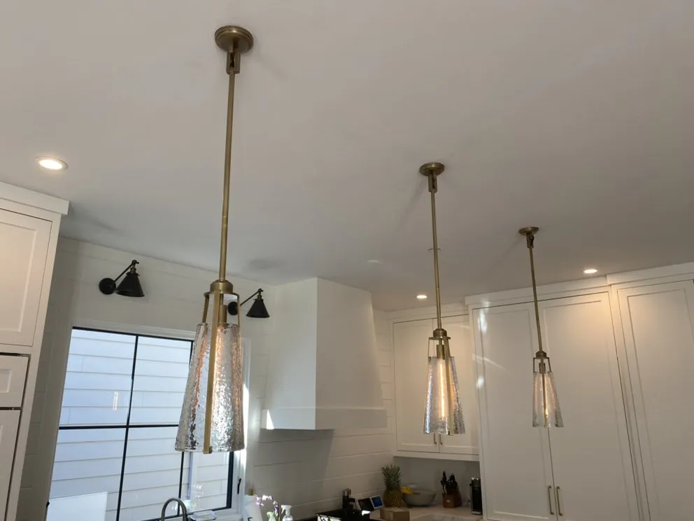 Slide of Chavos Electric