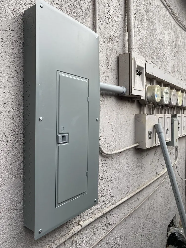 Slide of Chavos Electric