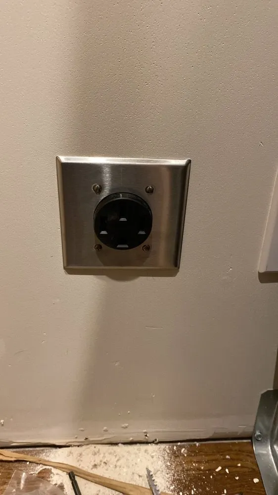 Slide of Chavos Electric