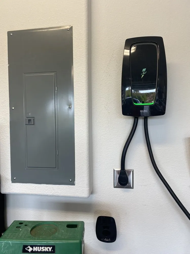 Slide of Chavos Electric