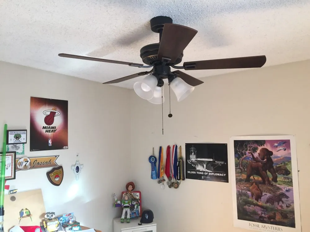 Expert electrician providing circuit breaker repair in , 