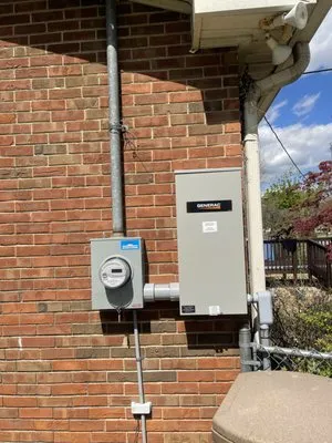 Chief's Electrical Plus Logo