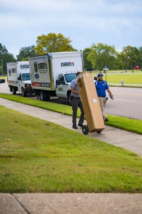 Emergency electrician providing electrical repair in , 