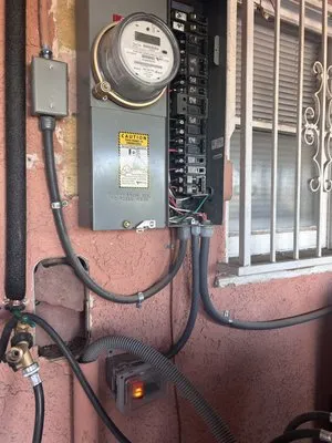 Chris Denton Electrical Logo