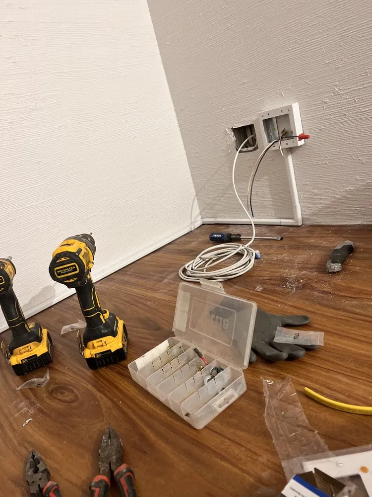 Emergency electrical repair in Urban Honolulu, HI by CHRIS ELECTRIC