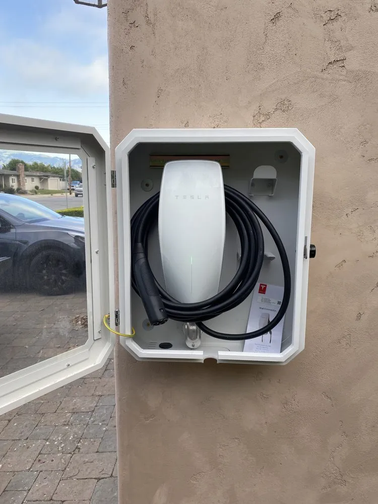 Slide of Chris Foley Electric