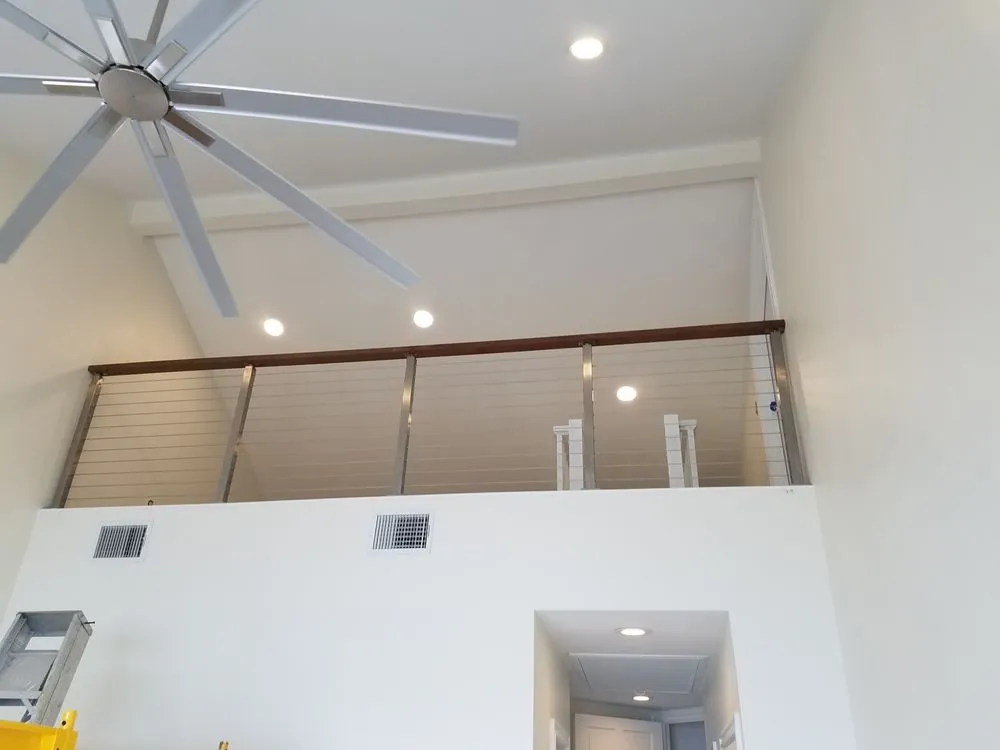 Slide of Chris Handyman