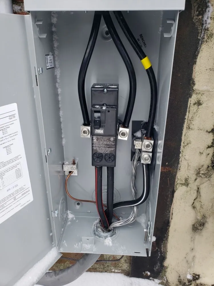 Slide of Chris Kinney Electrical