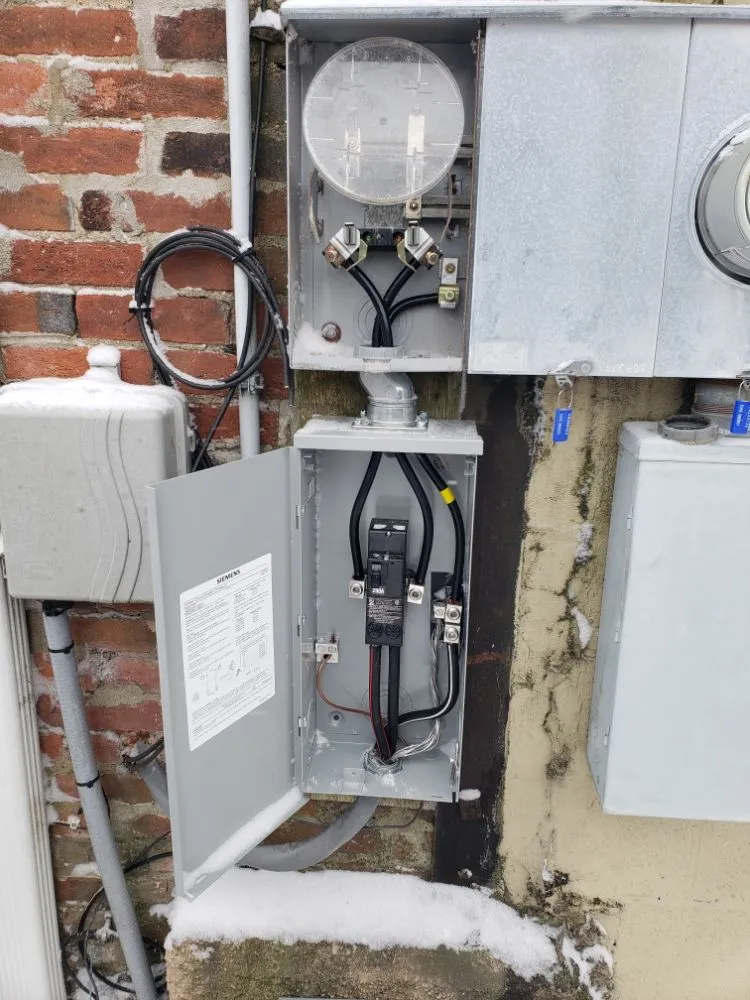 Slide of Chris Kinney Electrical