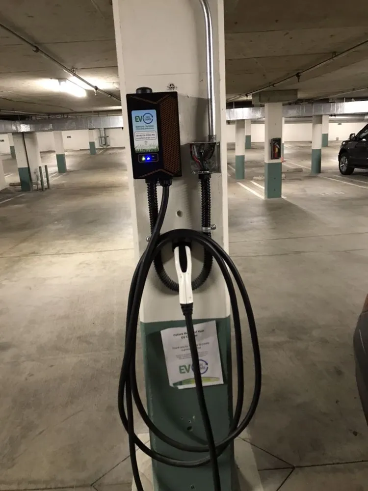 Expert electrical repair in ,  by Christian Rivera