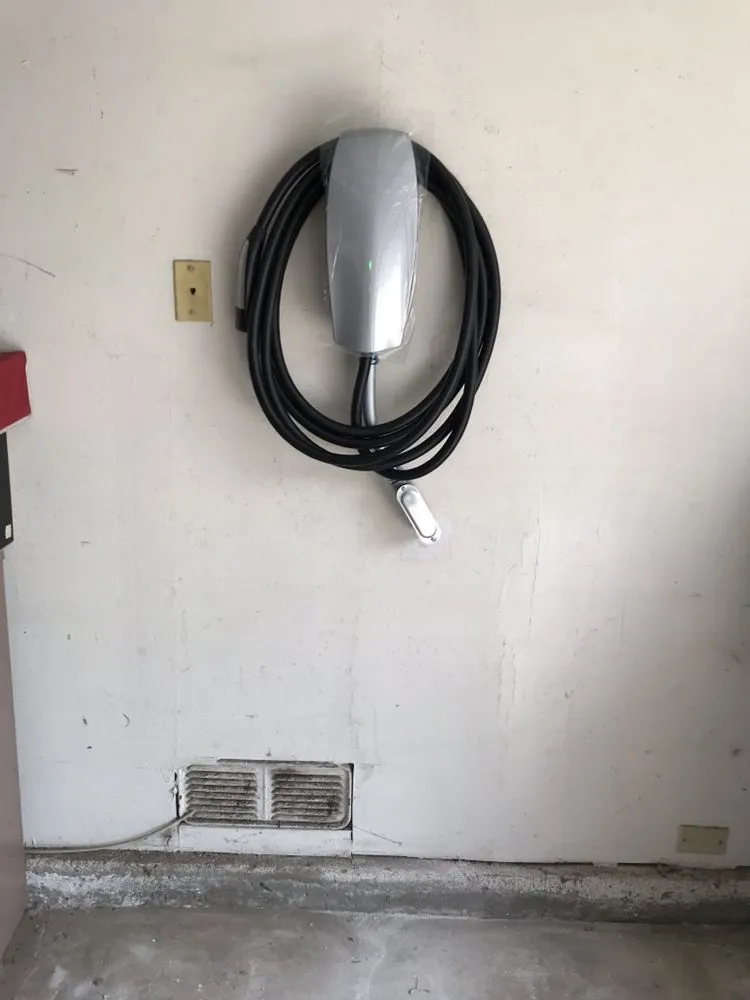 Professional electrical service for homes in emergency electrical service,  by 