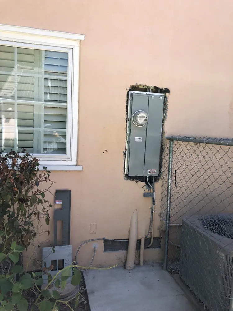 Certified emergency electrical service in ,  by Christian Rivera