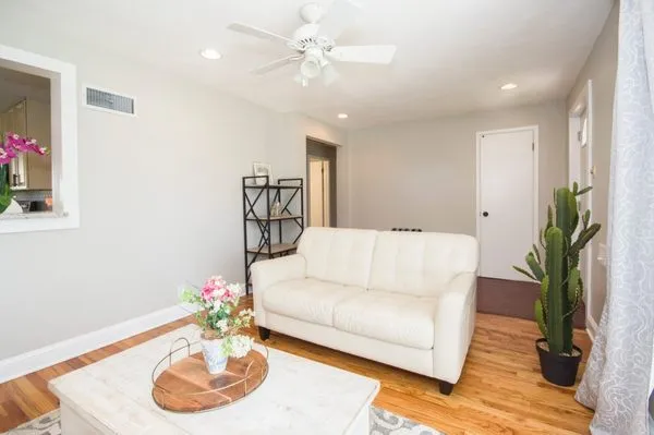 Christian Too Electric