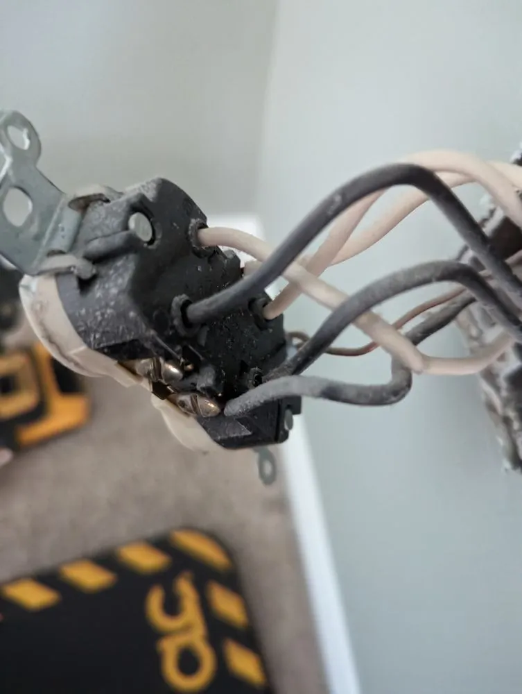 Professional outlet and switch repair experts serving NY, NY - Christopher Allen Enterprises