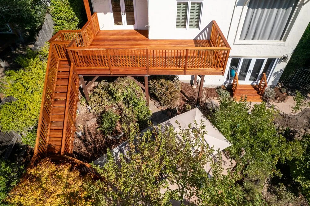 Certified electrician providing lighting installation in , 