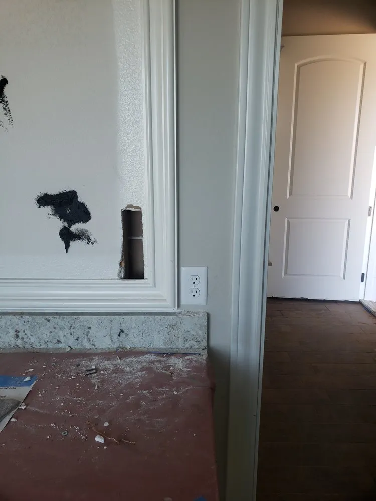 Reliable electrician providing circuit breaker repair in Brazos Bend, TX - Christy's Electricial Services