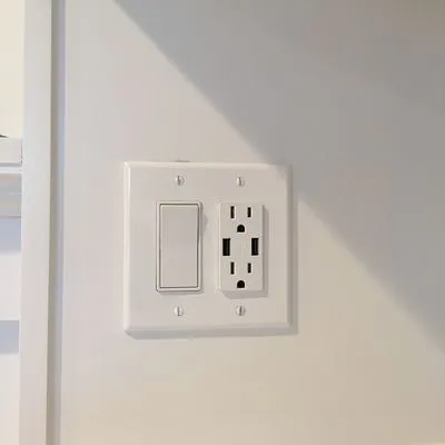 Chromatic Electrical Logo