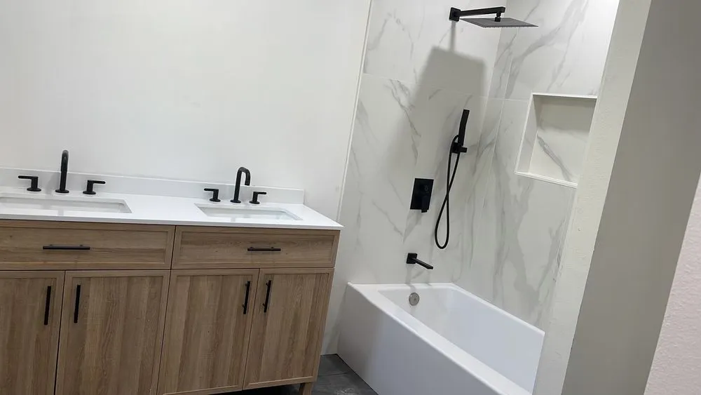 Slide of Chrome Men Construction