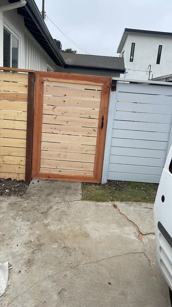 Slide of Chrome Men Construction