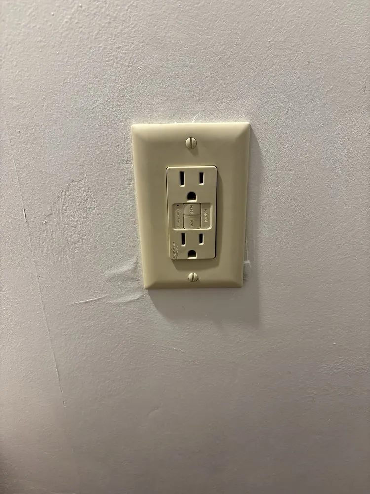 Affordable outlet and switch repair experts serving Winston-Salem, NC - Circle One Electric