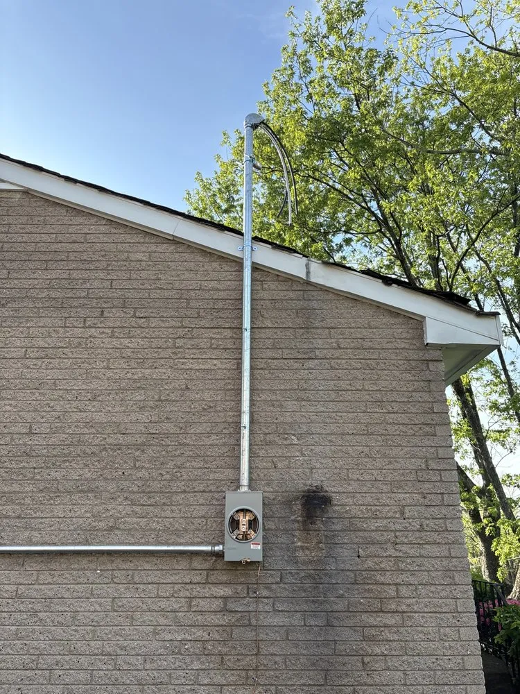 Slide of Circuit Pros