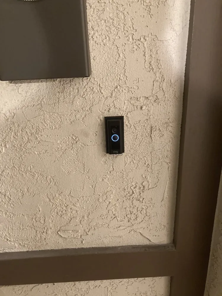 Slide of CircuitCity Electric