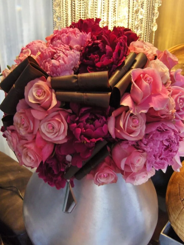 Slide of CircuitCity Electric