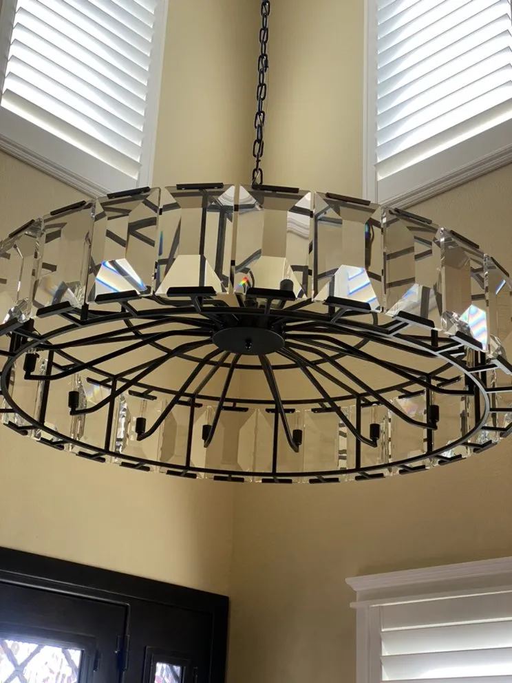 Affordable electrician providing electrical repair in , 