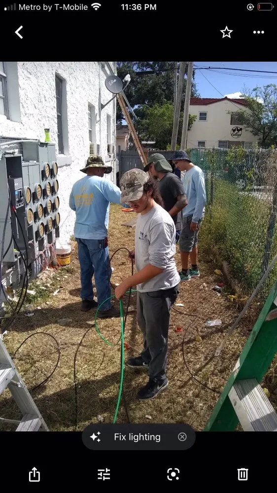 Expert electrician providing circuit breaker repair in , 