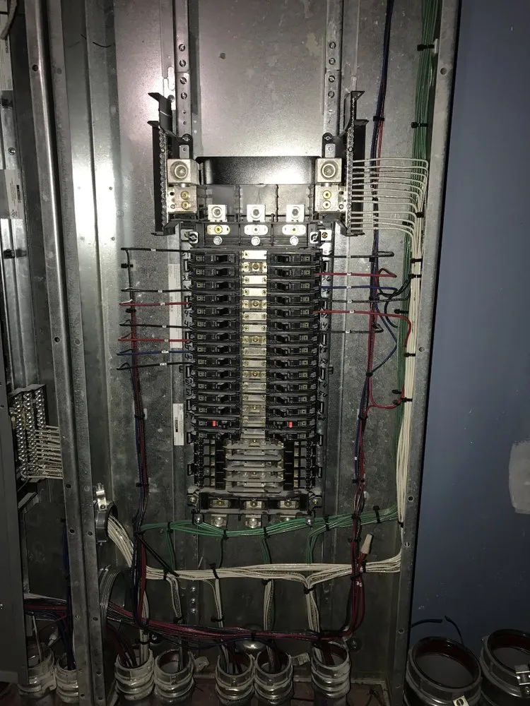 Slide of CJ sevices 808