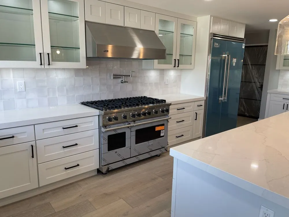 Emergency electrical service for homes in circuit breaker repair,  by 