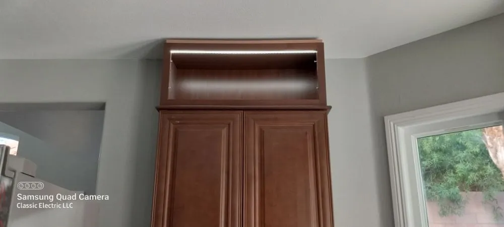 Emergency electrician providing outlet and switch repair in , 