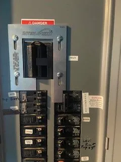 Certified electrical service for homes in lighting installation,  by 