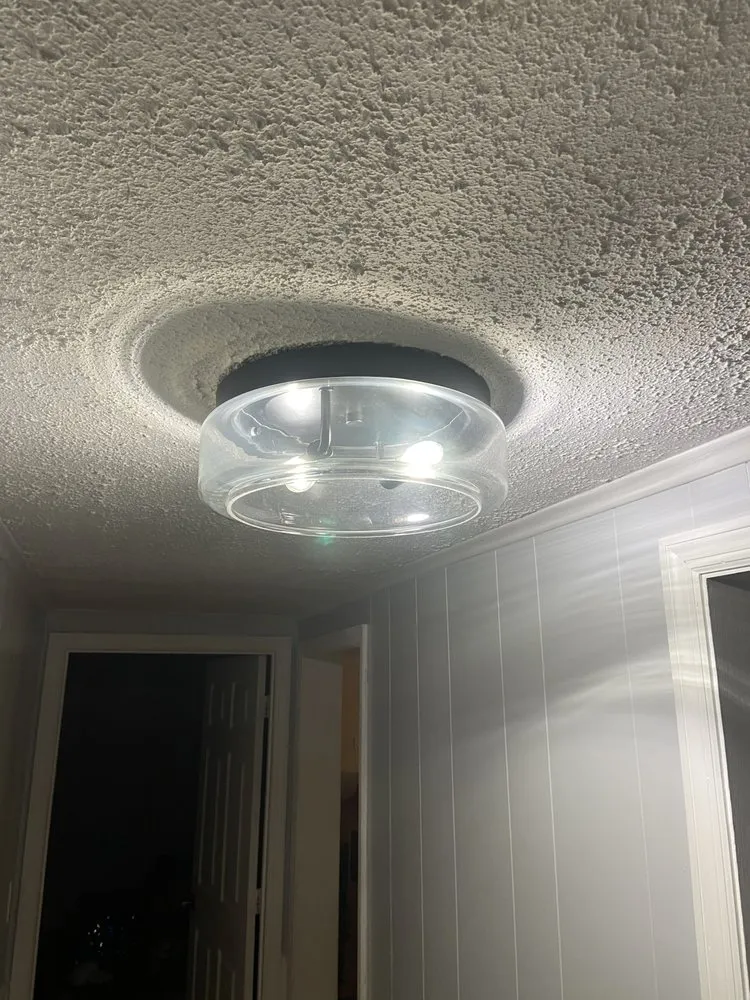 Trusted electrician providing circuit breaker repair in , 