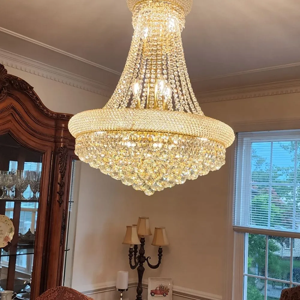 Professional electrician providing outlet and switch repair in , 